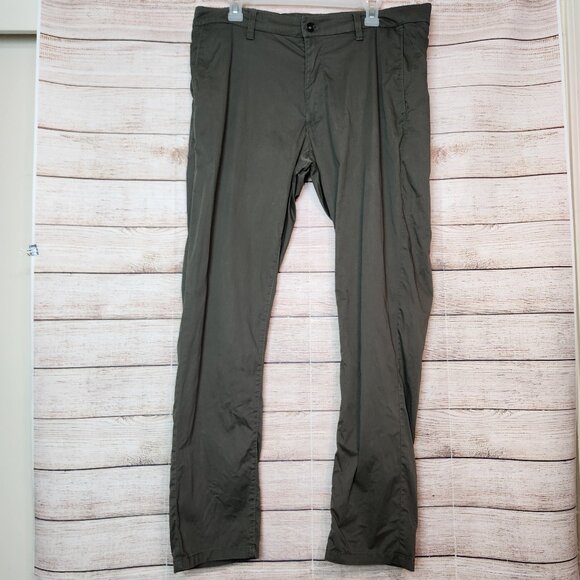 Men’s John Varvatos Hunter Green Cargo Pants Size 34 x 31 Pockets Zipper - Picture 1 of 16